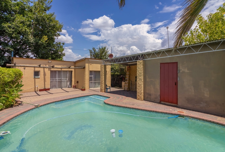 3 Bedroom Property for Sale in Kroonheuwel Free State